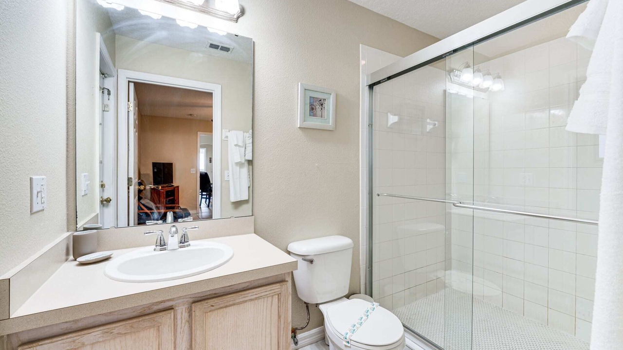 Photo of Bathroom in Thousand Oaks