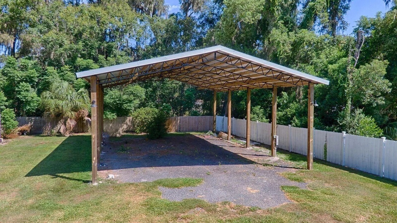Photo of Others in Bushnell