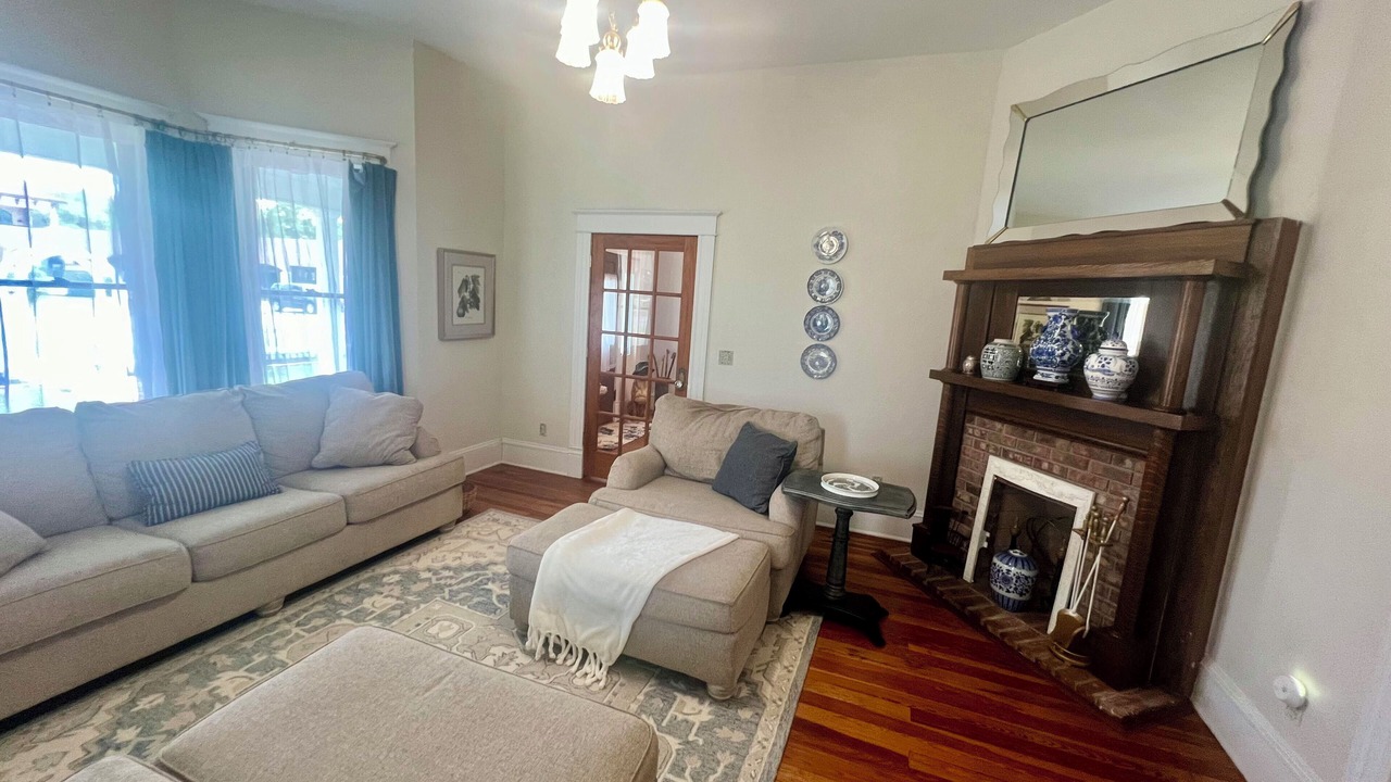 Photo of Livingroom in Bushnell