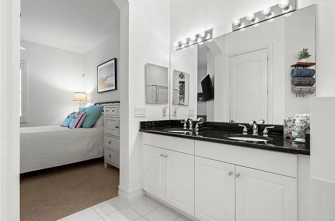 Photo of Bathroom in Grand Harbor