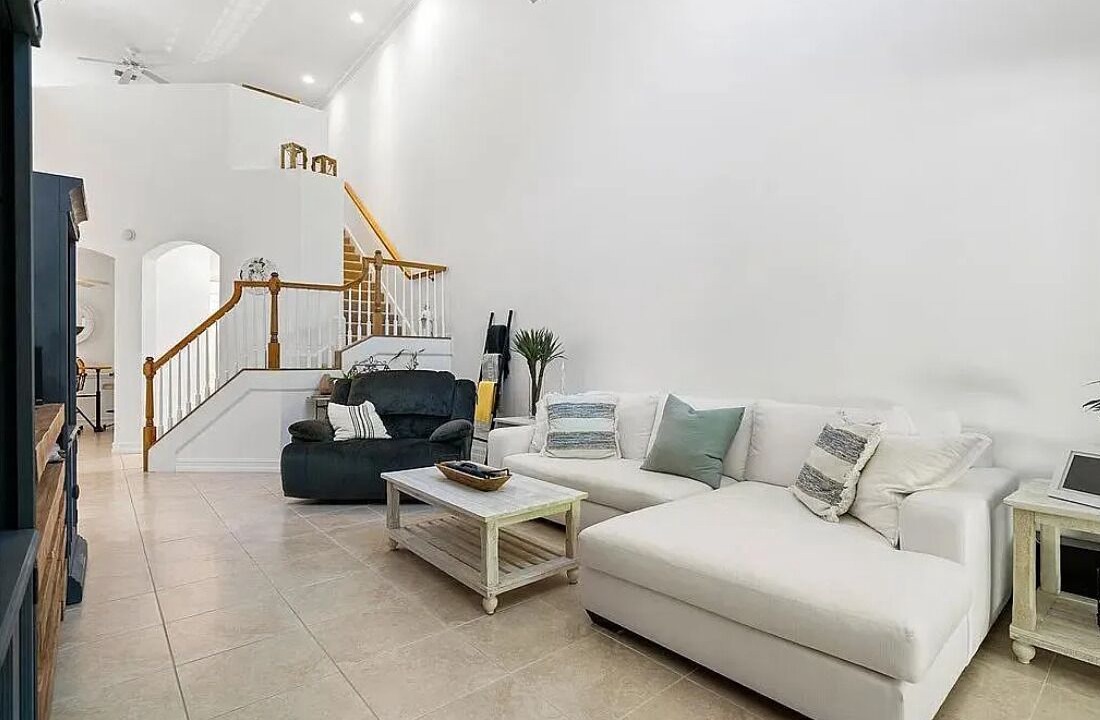 Photo of Livingroom in Grand Harbor