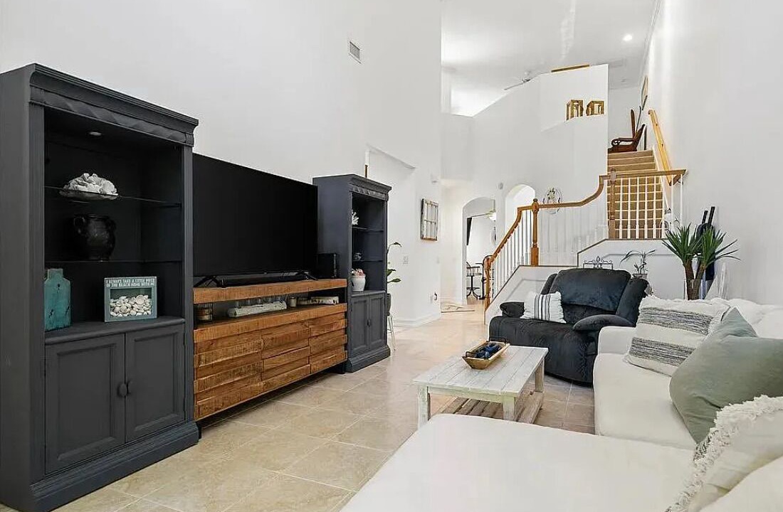 Photo of Livingroom in Grand Harbor