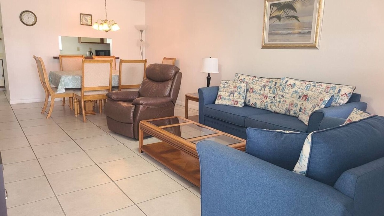 Photo of Livingroom in Englewood South