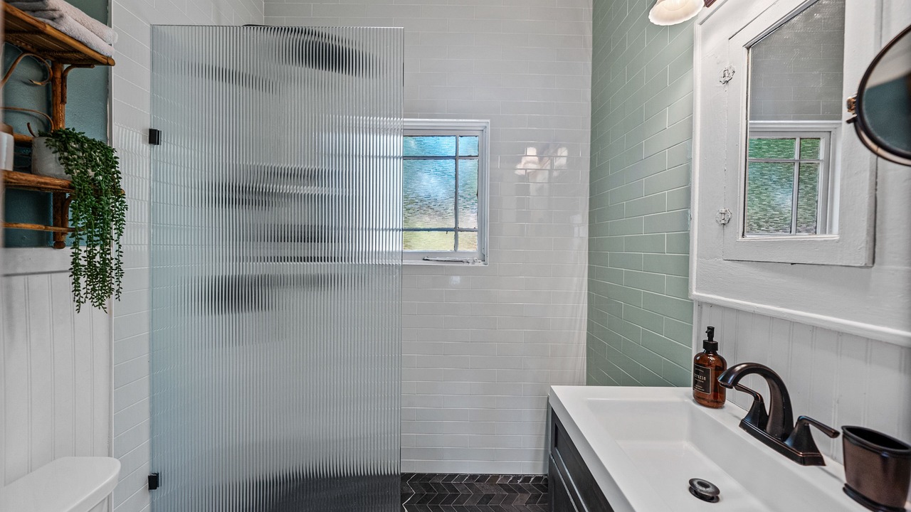 Photo of Bathroom in Dixieland