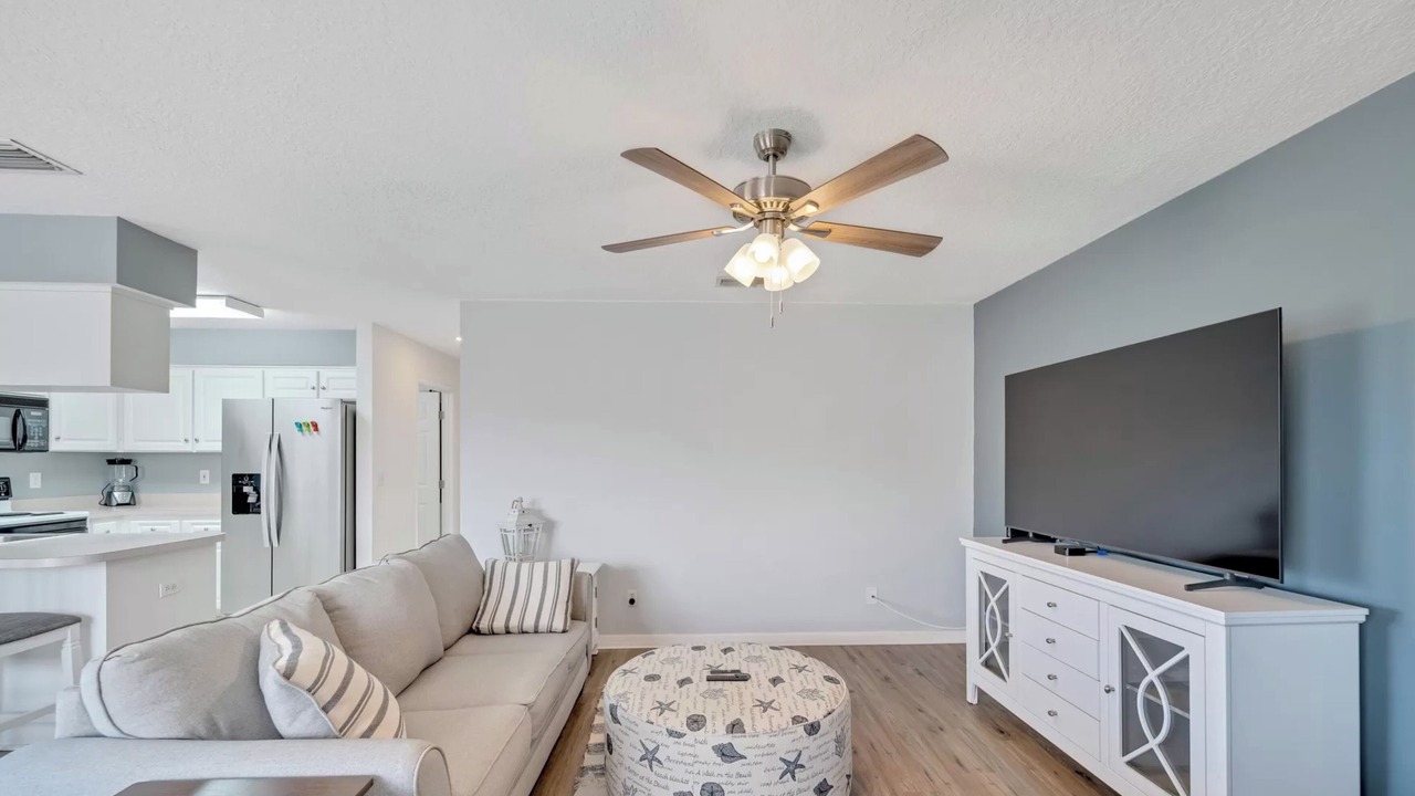 Photo of Livingroom in Apollo Beach