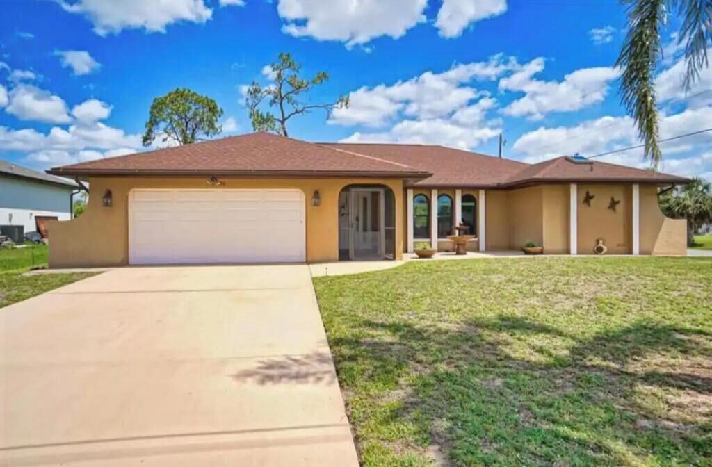 Photo of Outdoor in Port Charlotte