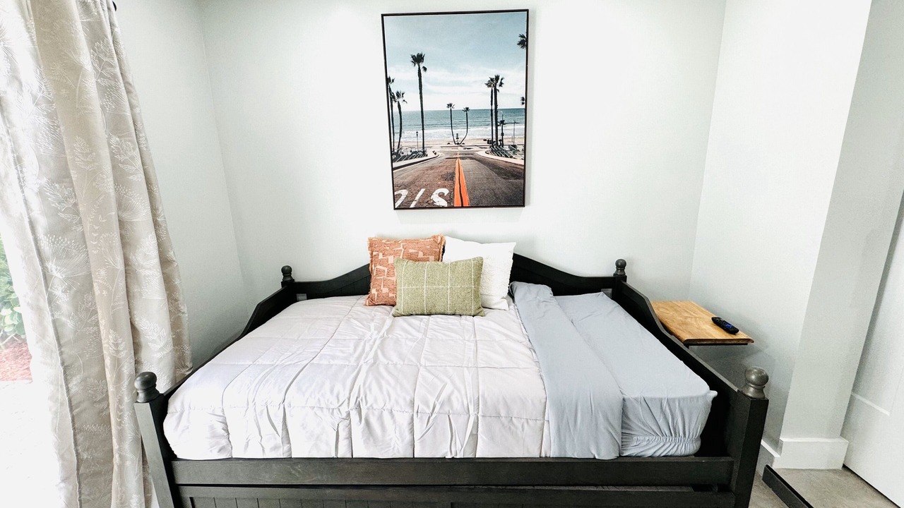 Photo of Bedroom in Lake Ridge