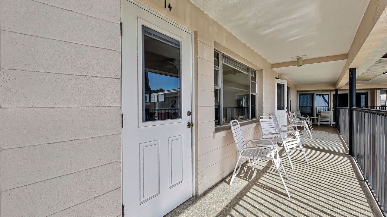 Photo of Patio Balcony in Golden Beach