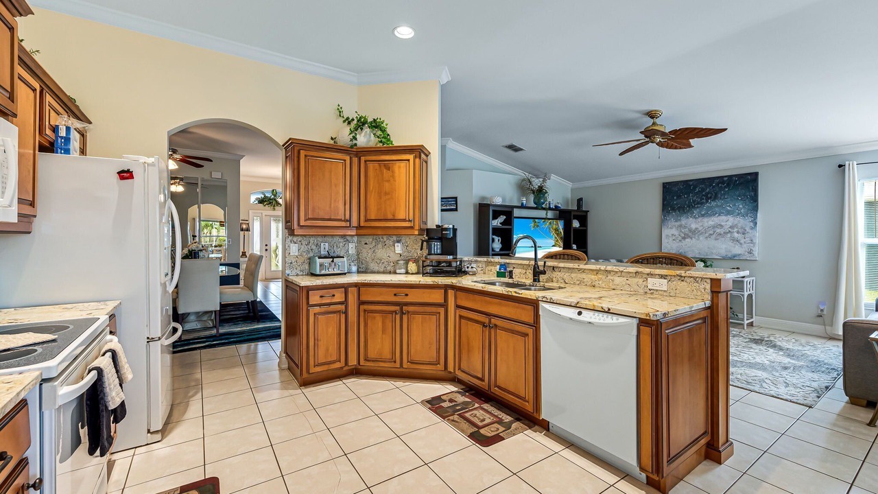 Photo of Kitchen in Beachwalk Isles
