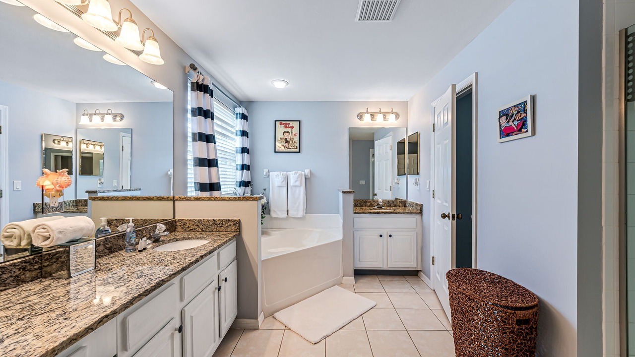 Photo of Bathroom in Beachwalk Isles