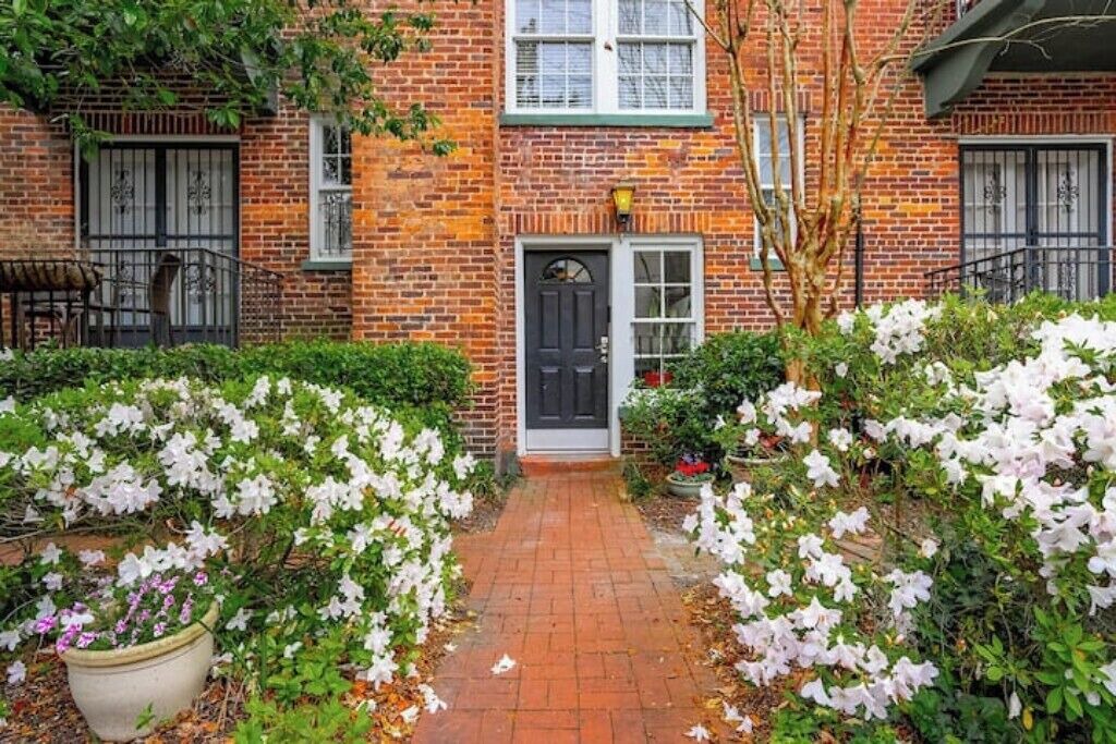 Photo of Outdoor in Savannah Victorian District