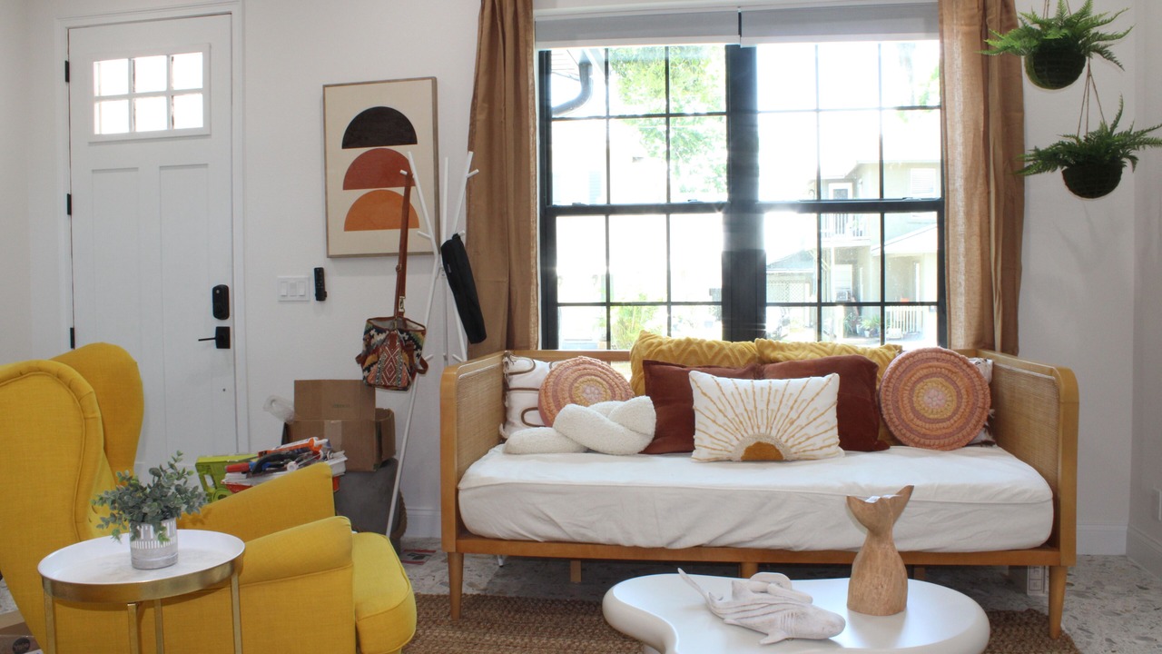 Photo of Livingroom in Historic District