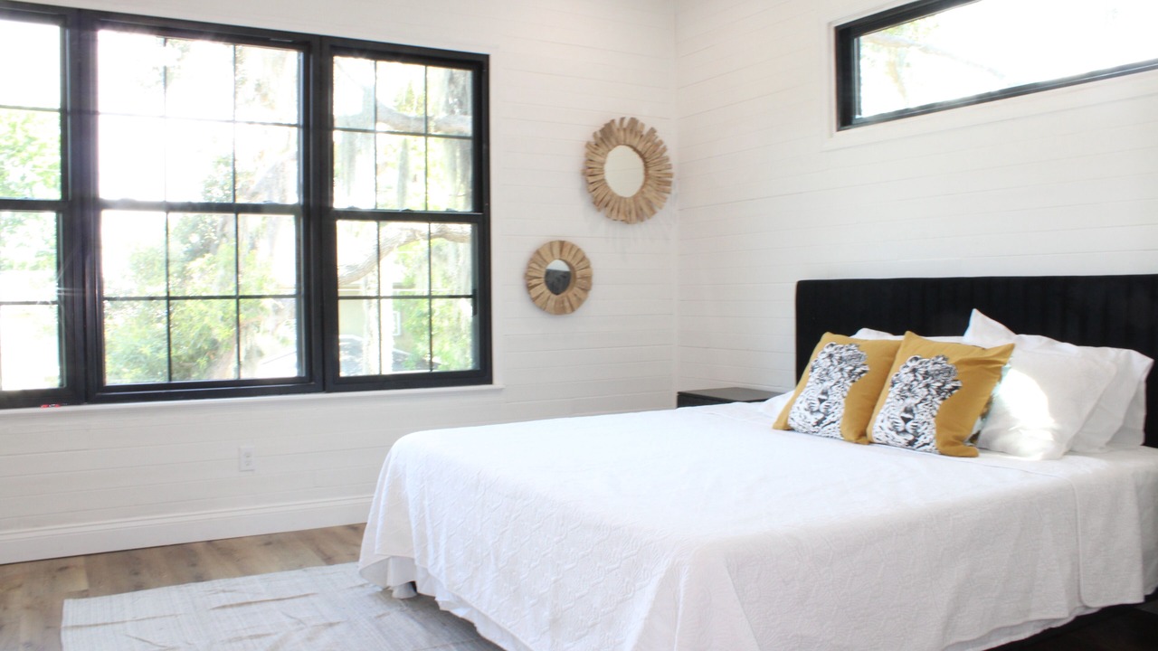 Photo of Bedroom in Historic District