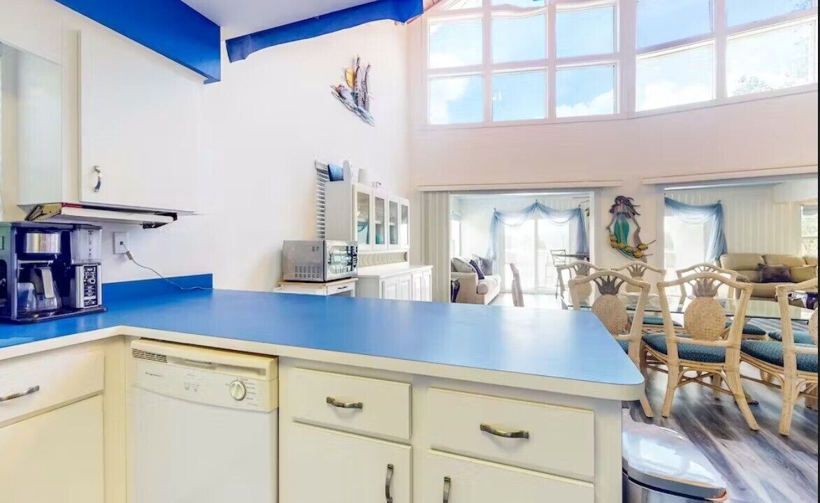Photo of Kitchen in Putnam Hall