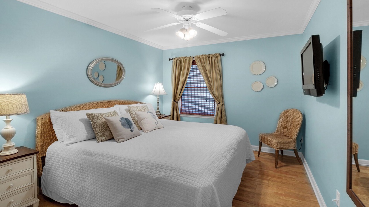 Photo of Bedroom in Seacrest