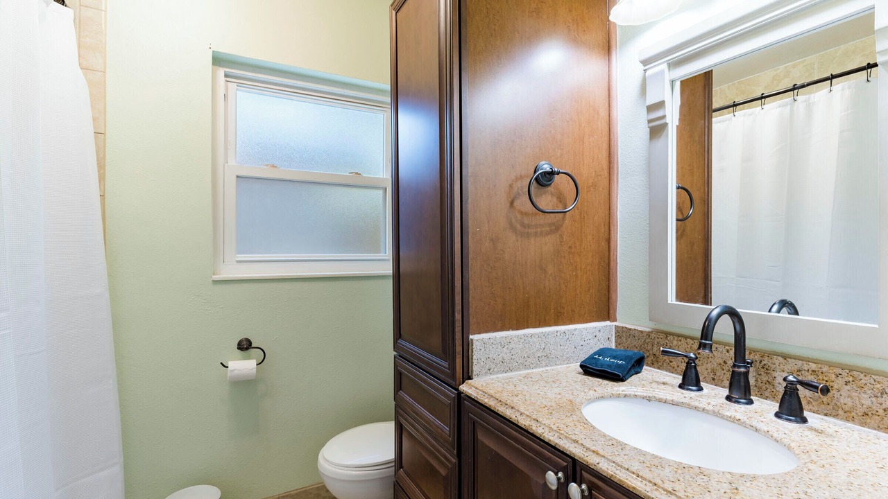 Photo of Bathroom in Harbor Bluffs