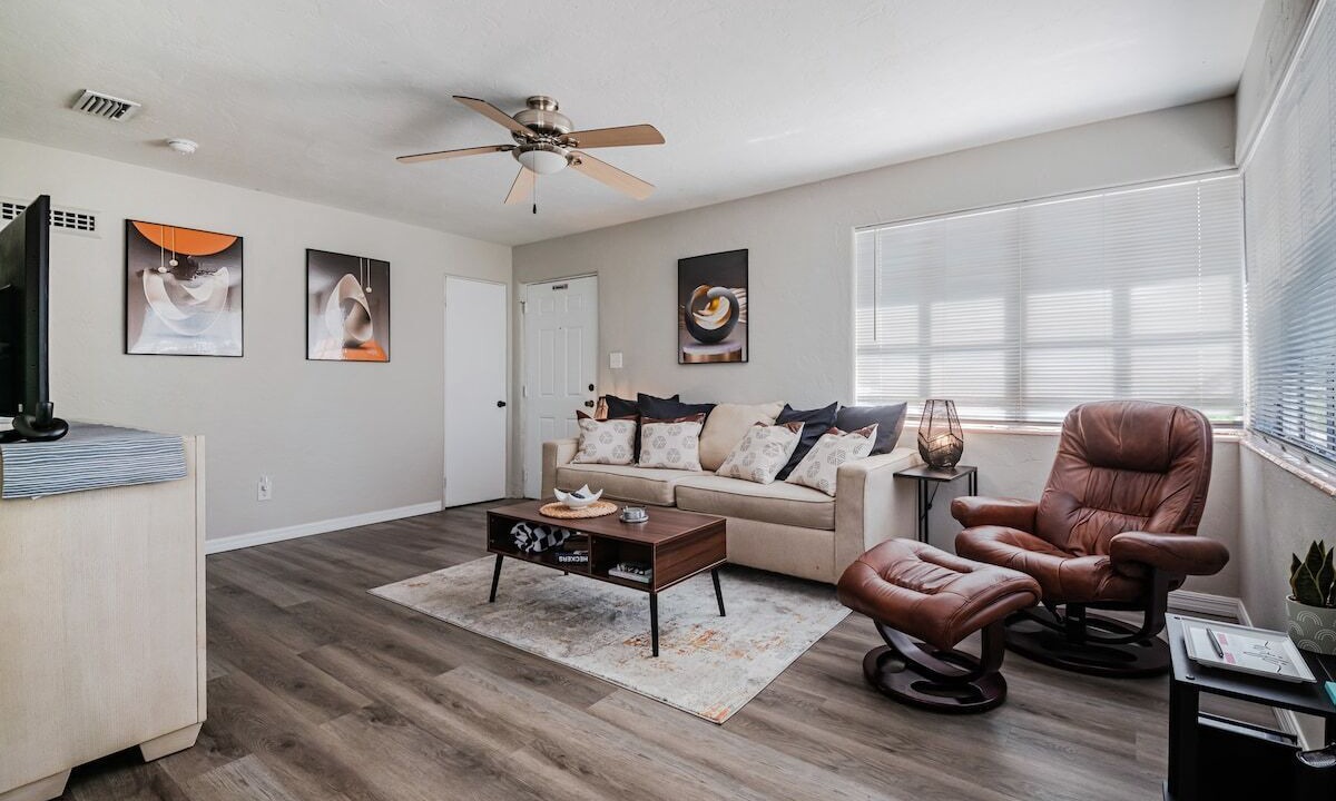 Photo of Livingroom in Kingston