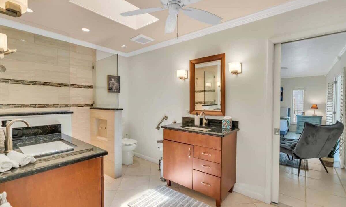 Photo of Bathroom in Laurel