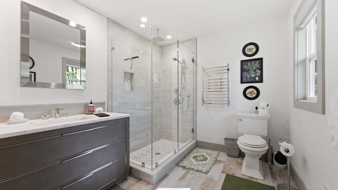 Photo of Bathroom in Highlands Hills