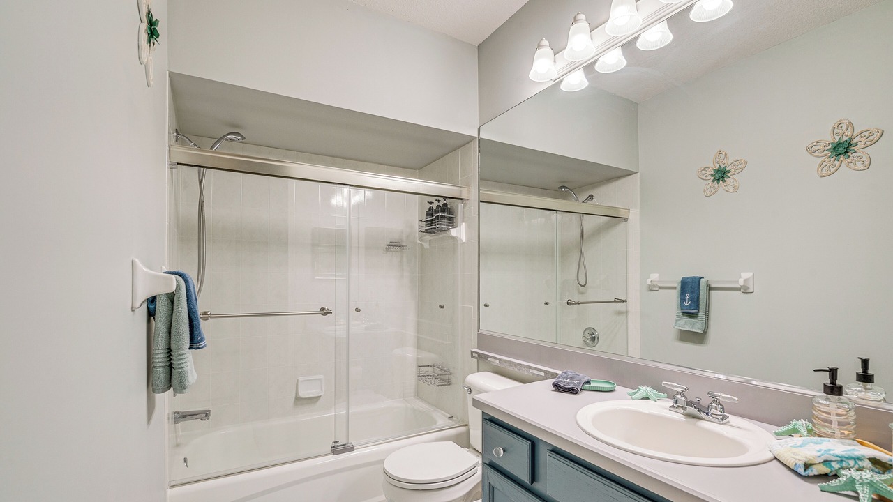 Photo of Bathroom in Dunnellon