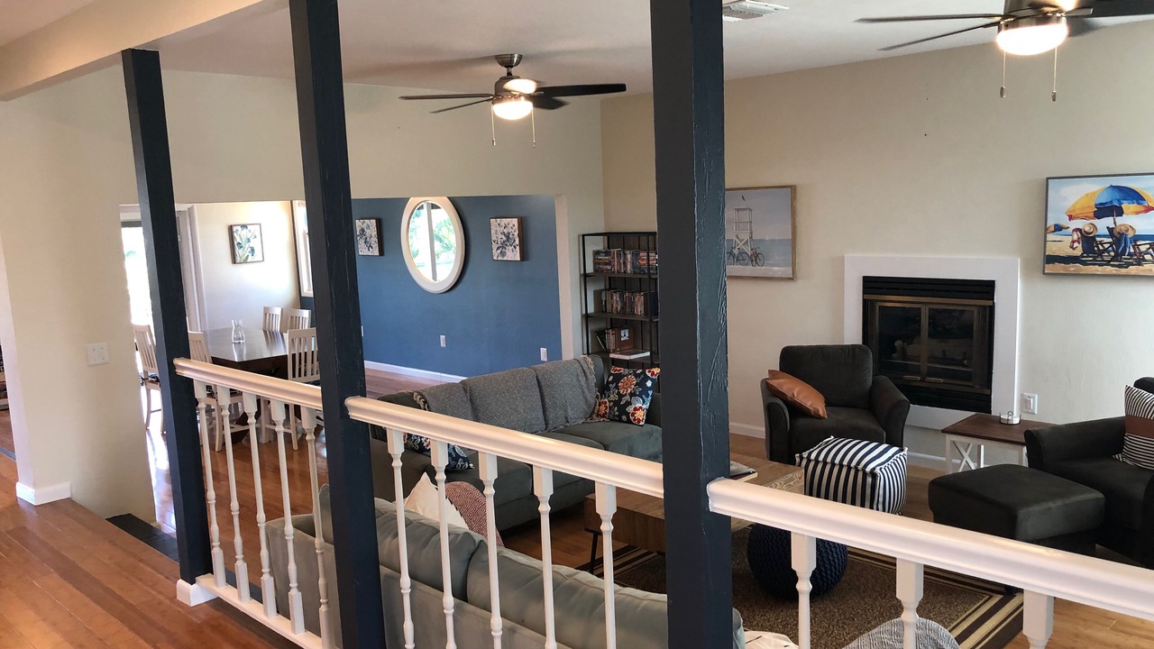 Photo of Livingroom in Laguna Shores