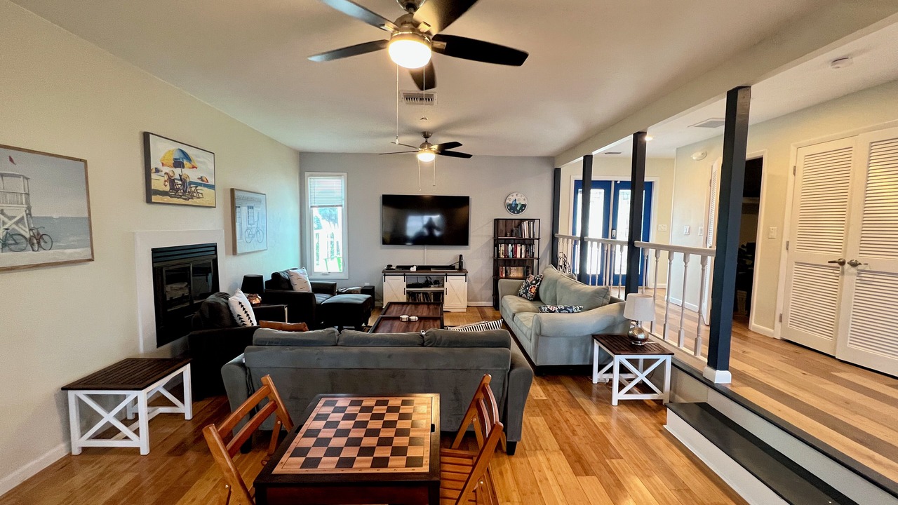 Photo of Livingroom in Laguna Shores