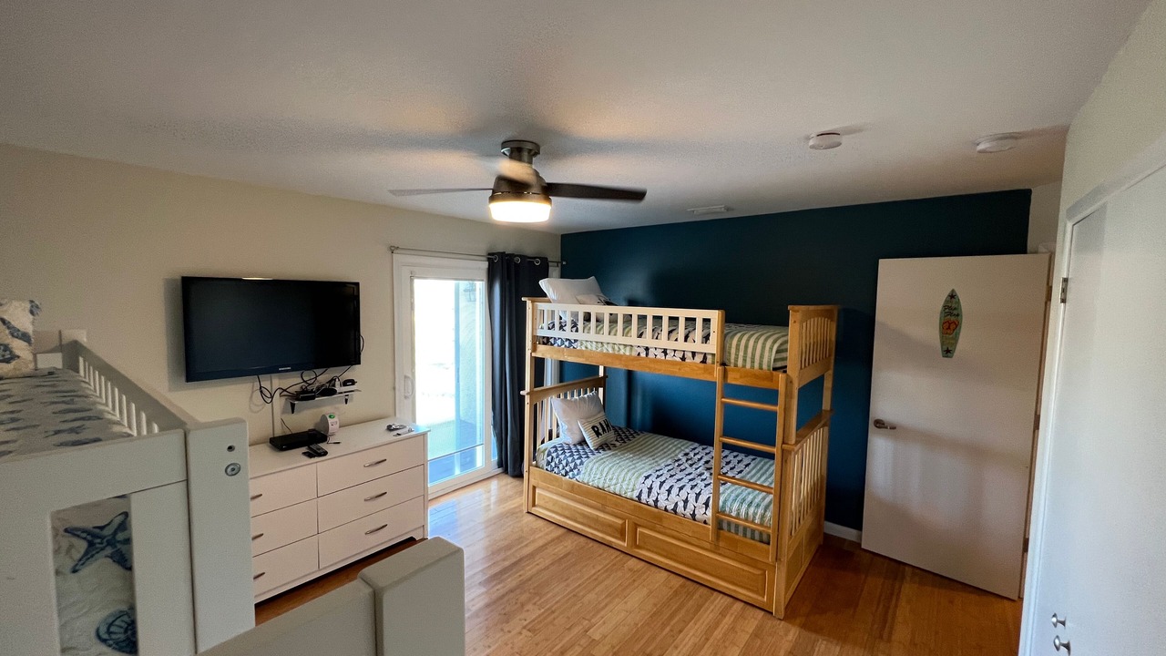 Photo of Bedroom in Laguna Shores
