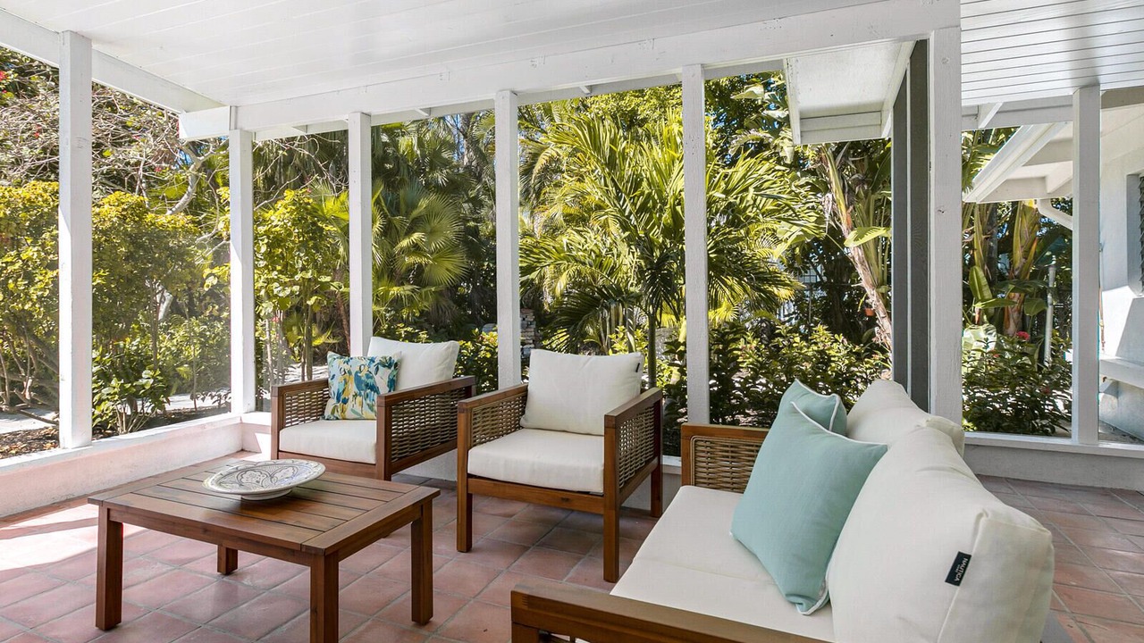 Photo of Patio Balcony in Longbeach Village