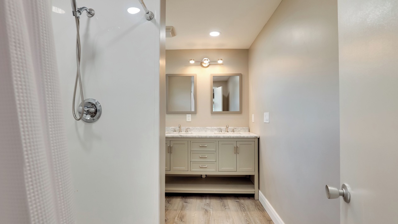 Photo of Bathroom in Orient Park