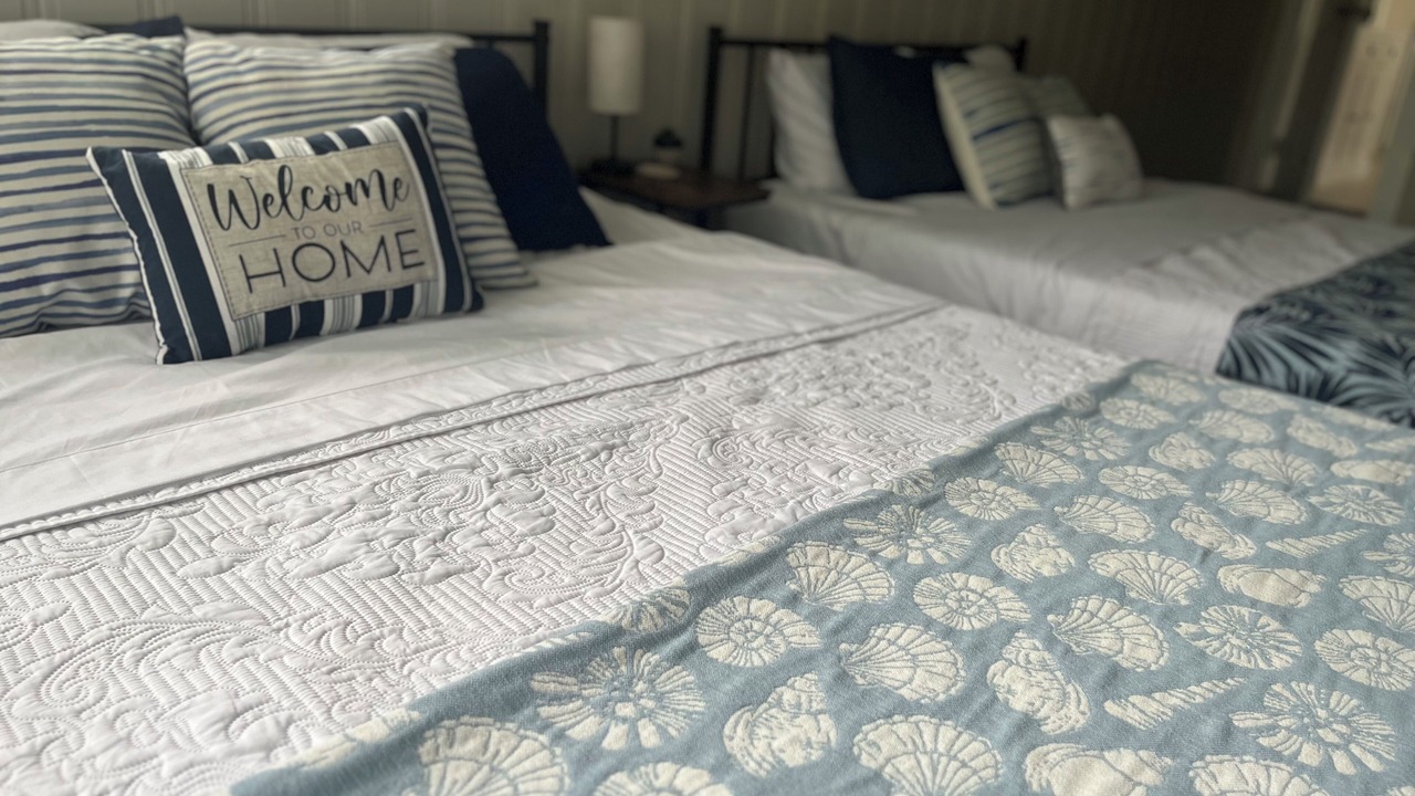 Photo of Bedroom in Cypress Gardens