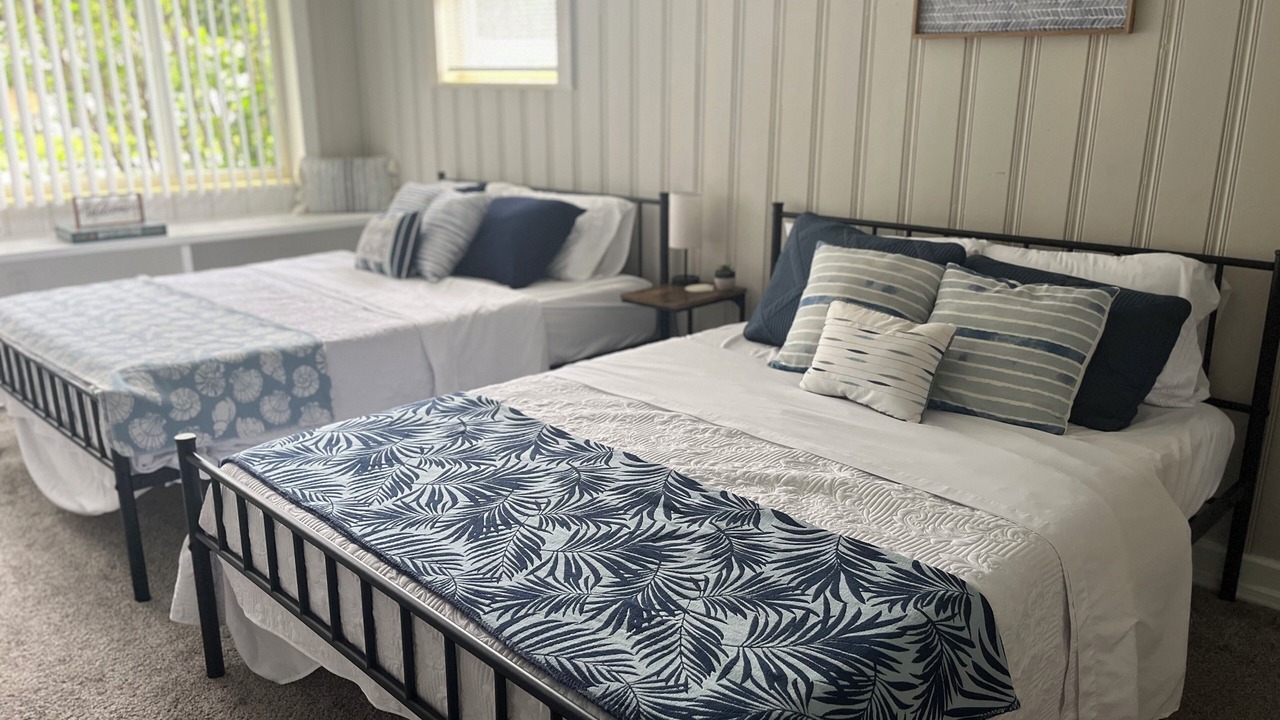 Photo of Bedroom in Cypress Gardens