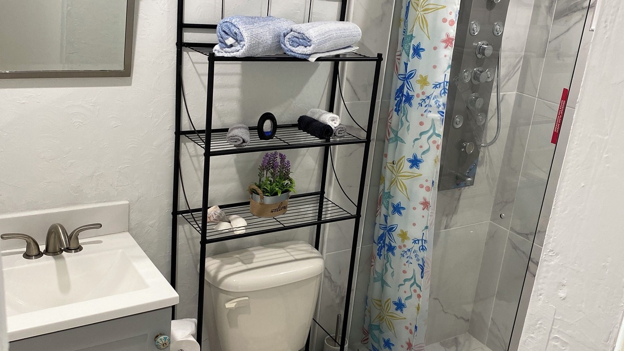 Photo of Bathroom in Sea Ranch