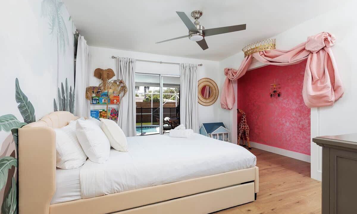 Photo of Bedroom in East Boca Raton
