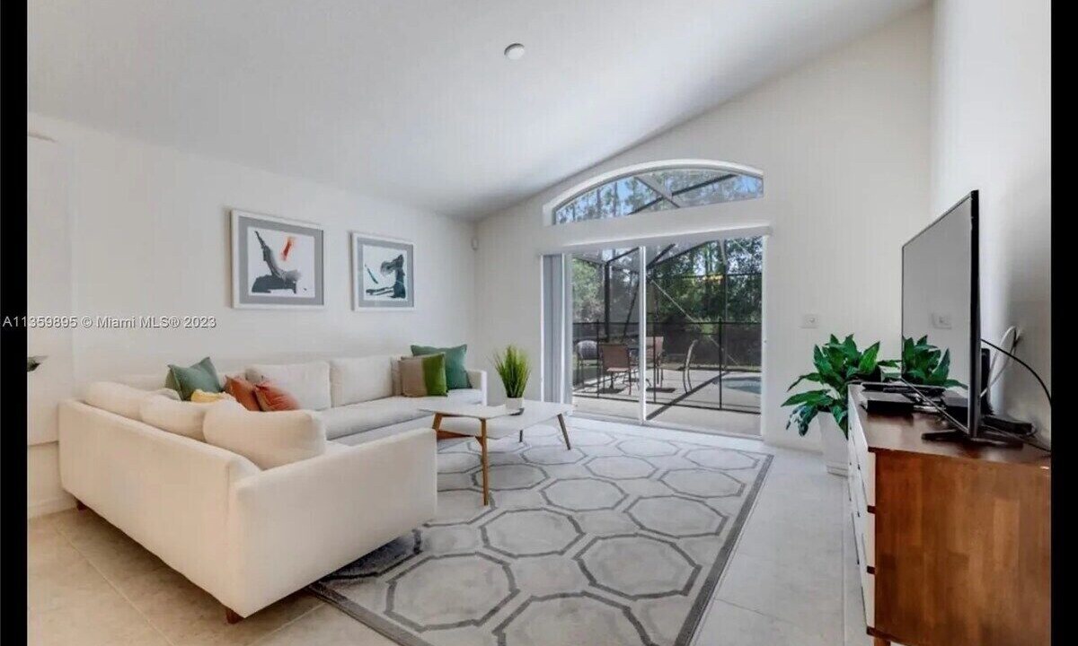 Photo of Livingroom in Watersong