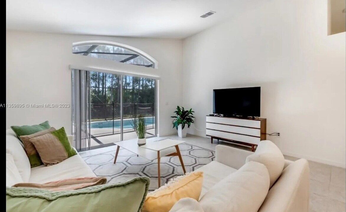 Photo of Livingroom in Watersong