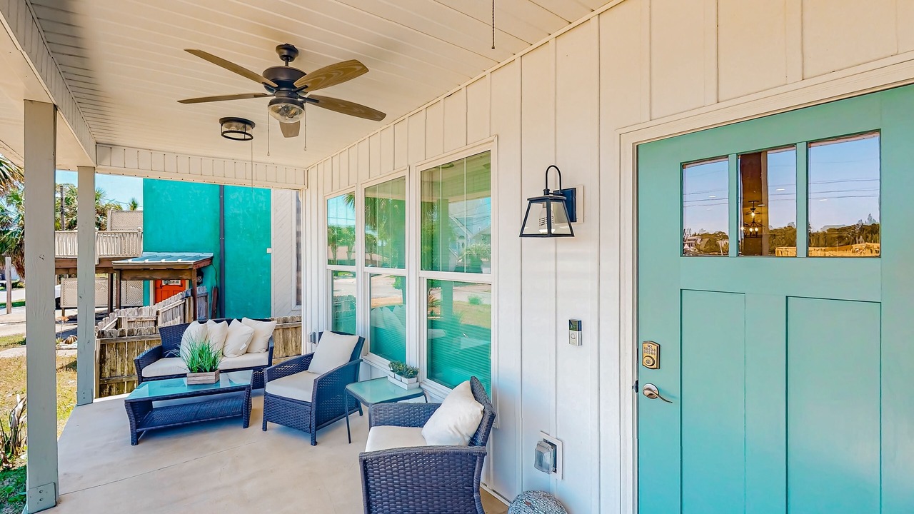 Photo of Patio Balcony in Holiday Beach