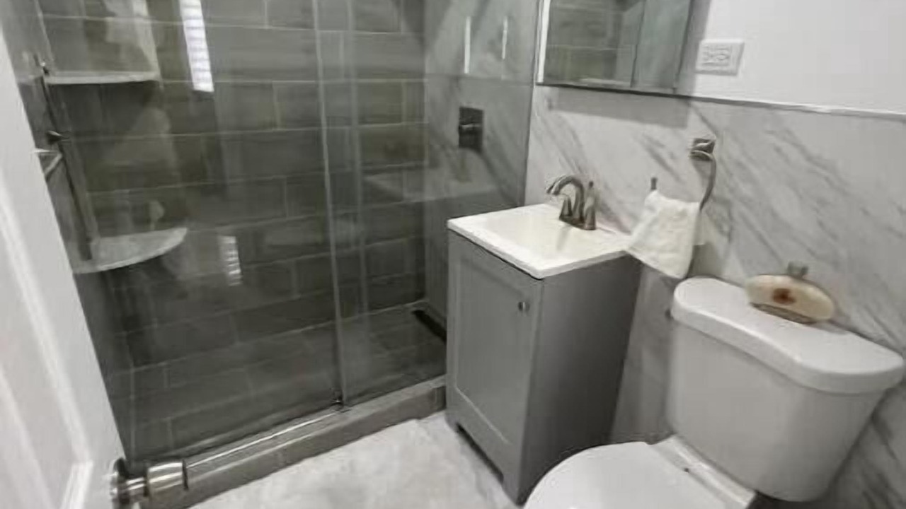 Photo of Bathroom in Pembroke Park