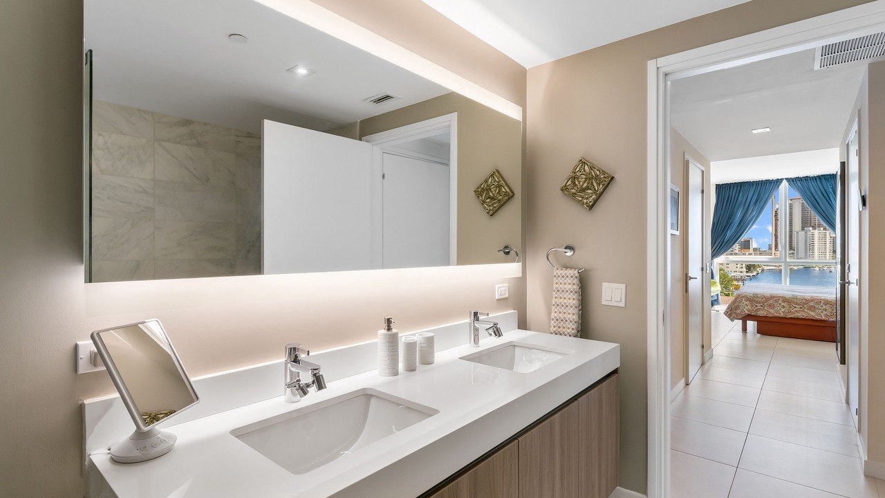 Photo of Bathroom in Barrier Island