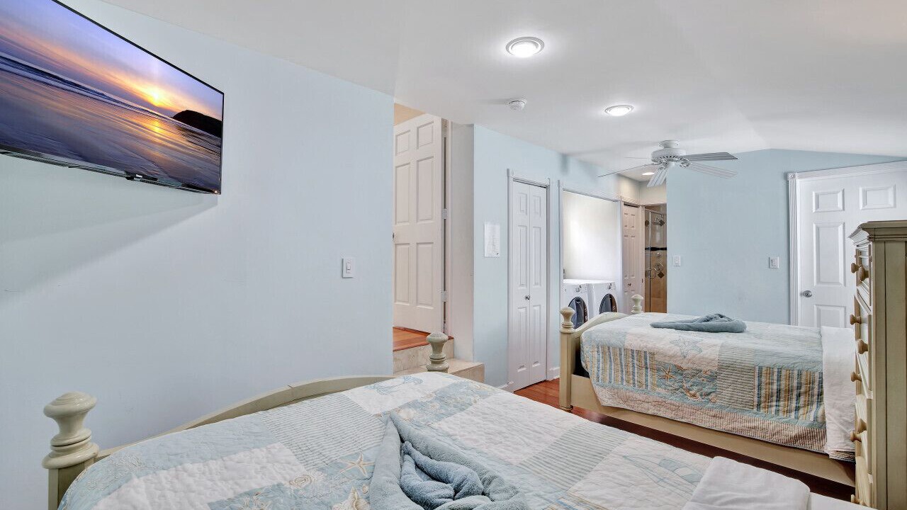 Photo of Bedroom in Lake Ridge