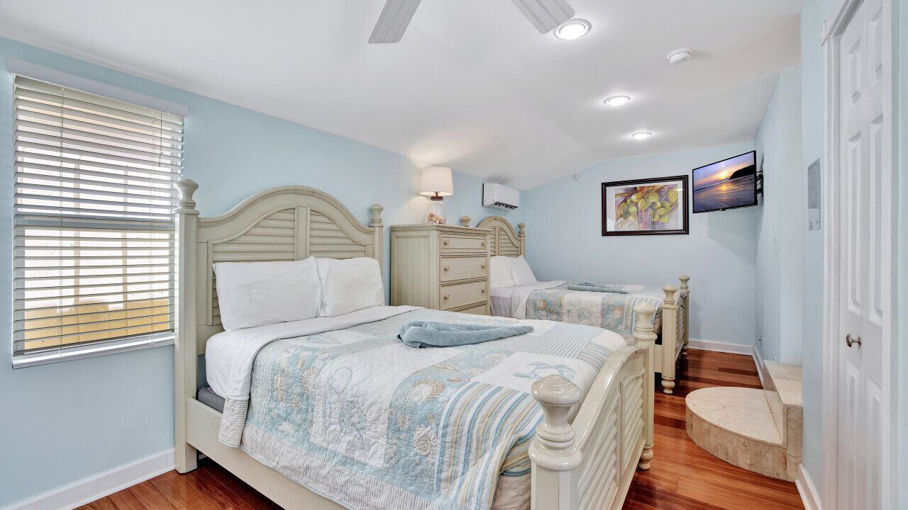 Photo of Bedroom in Lake Ridge