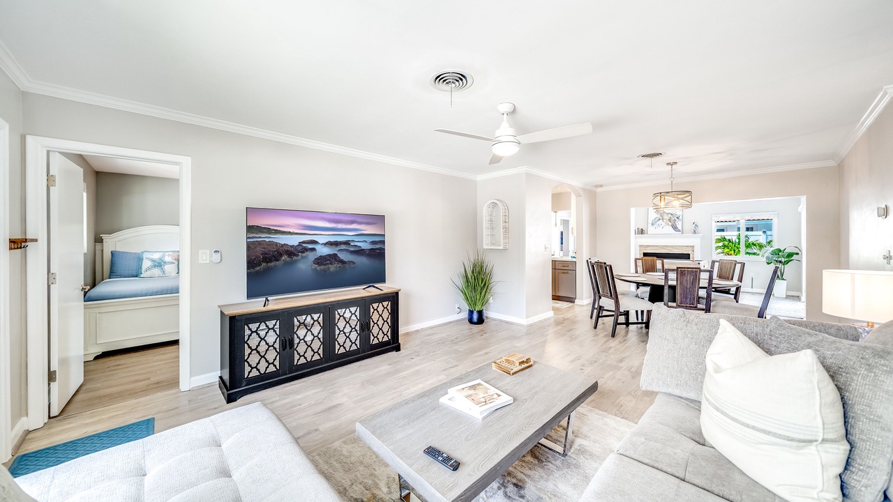 Photo of Livingroom in Imperial Point