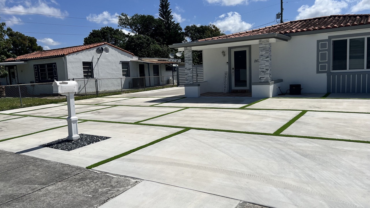 Photo of Outdoor in Ludlam