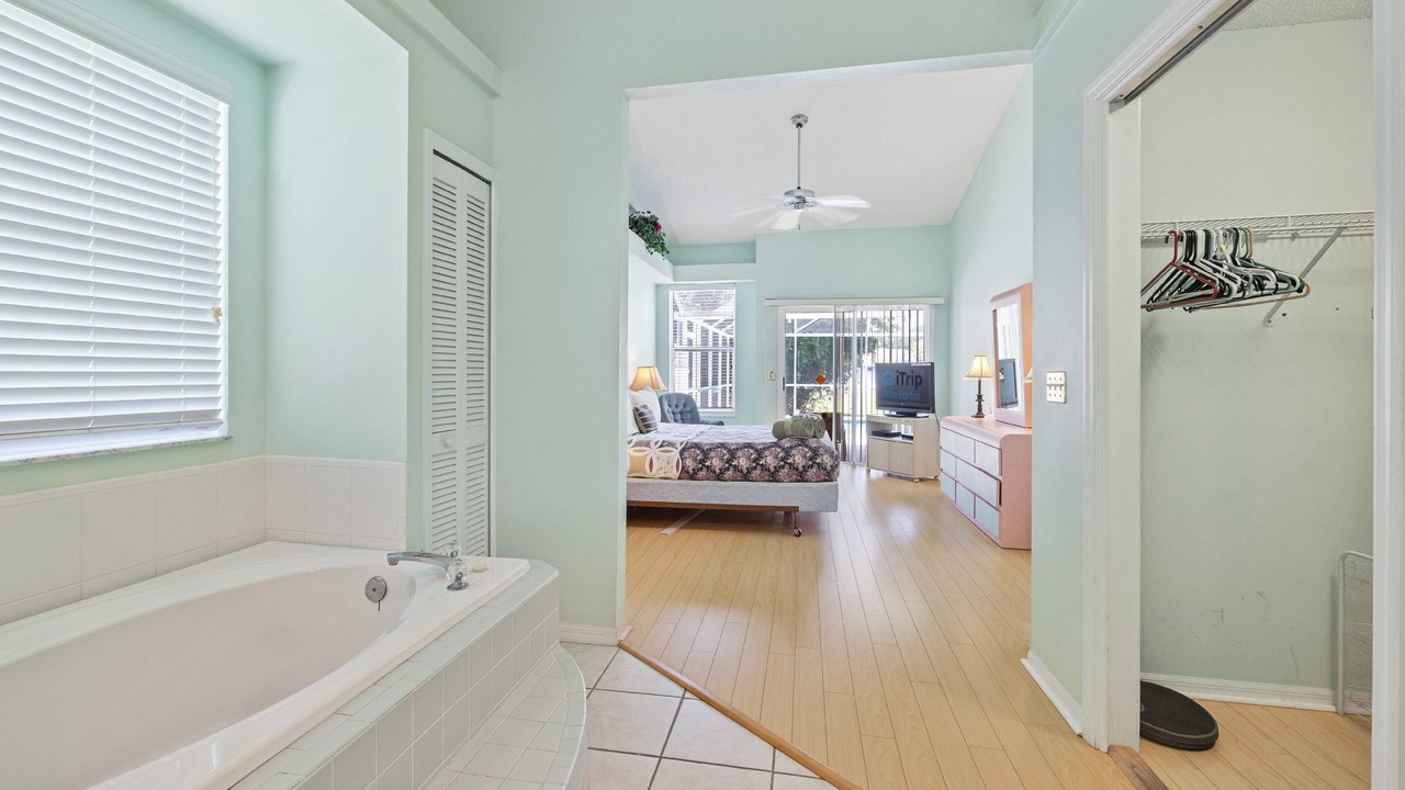 Photo of Bathroom in Fairway Oaks