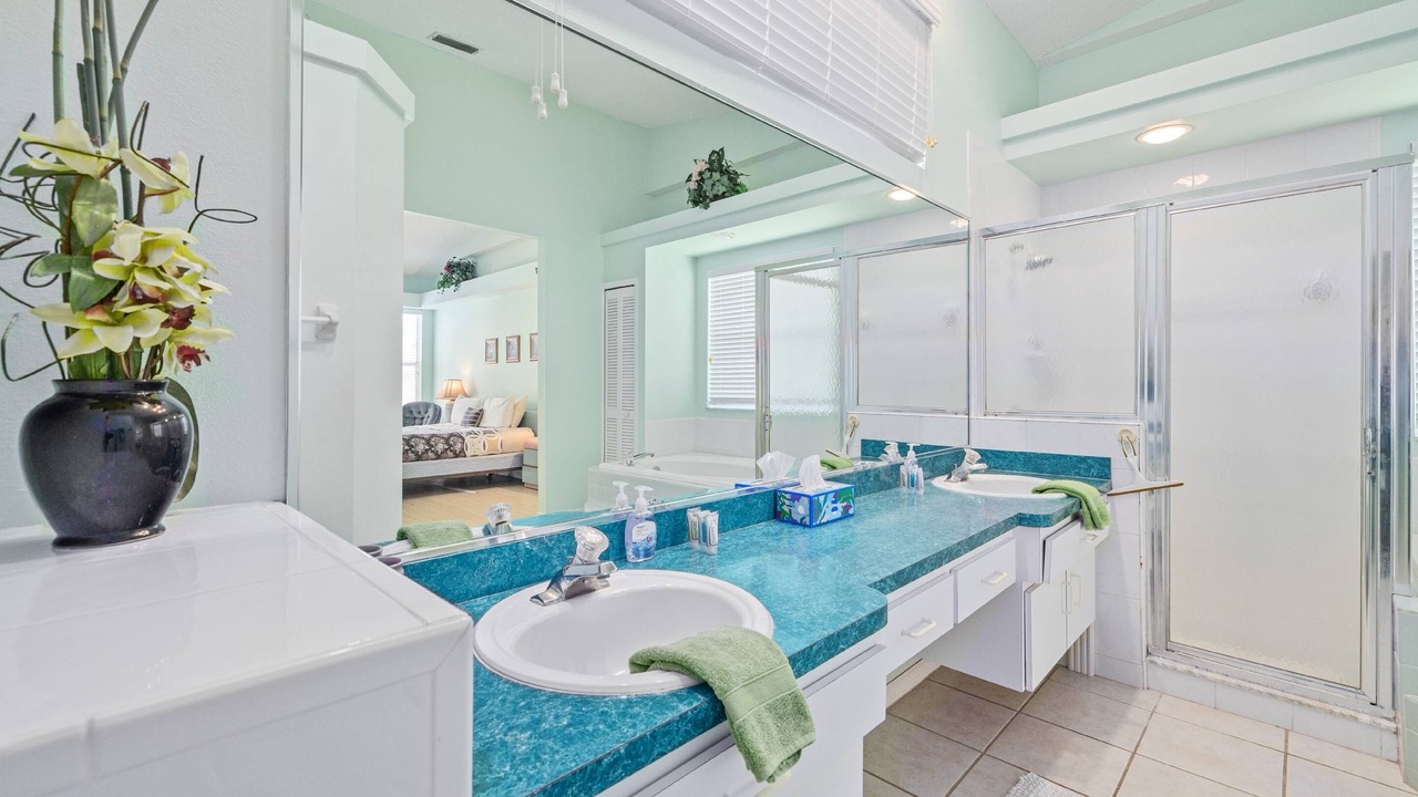 Photo of Bathroom in Fairway Oaks