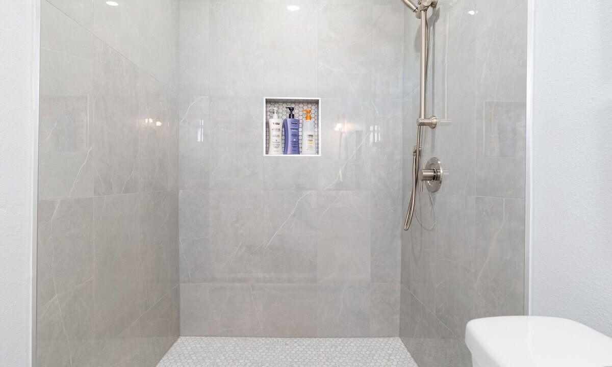 Photo of Bathroom in Neptune Beach