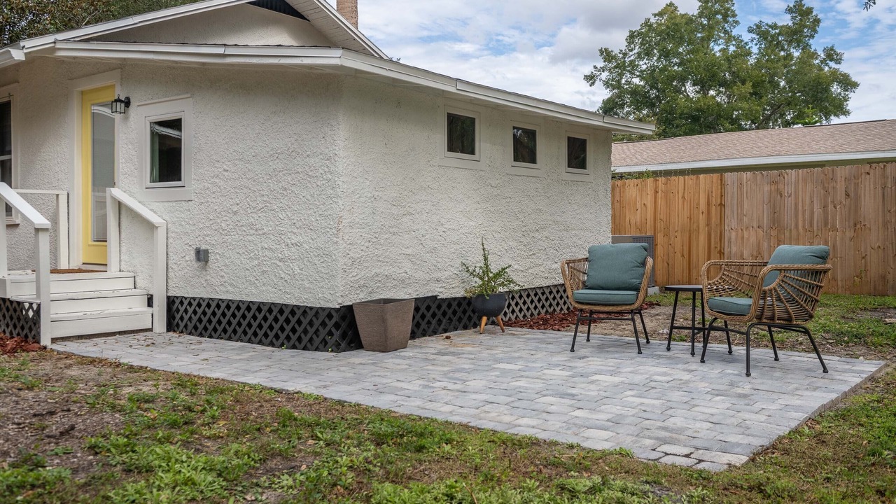 Photo of Patio Balcony in Dixieland