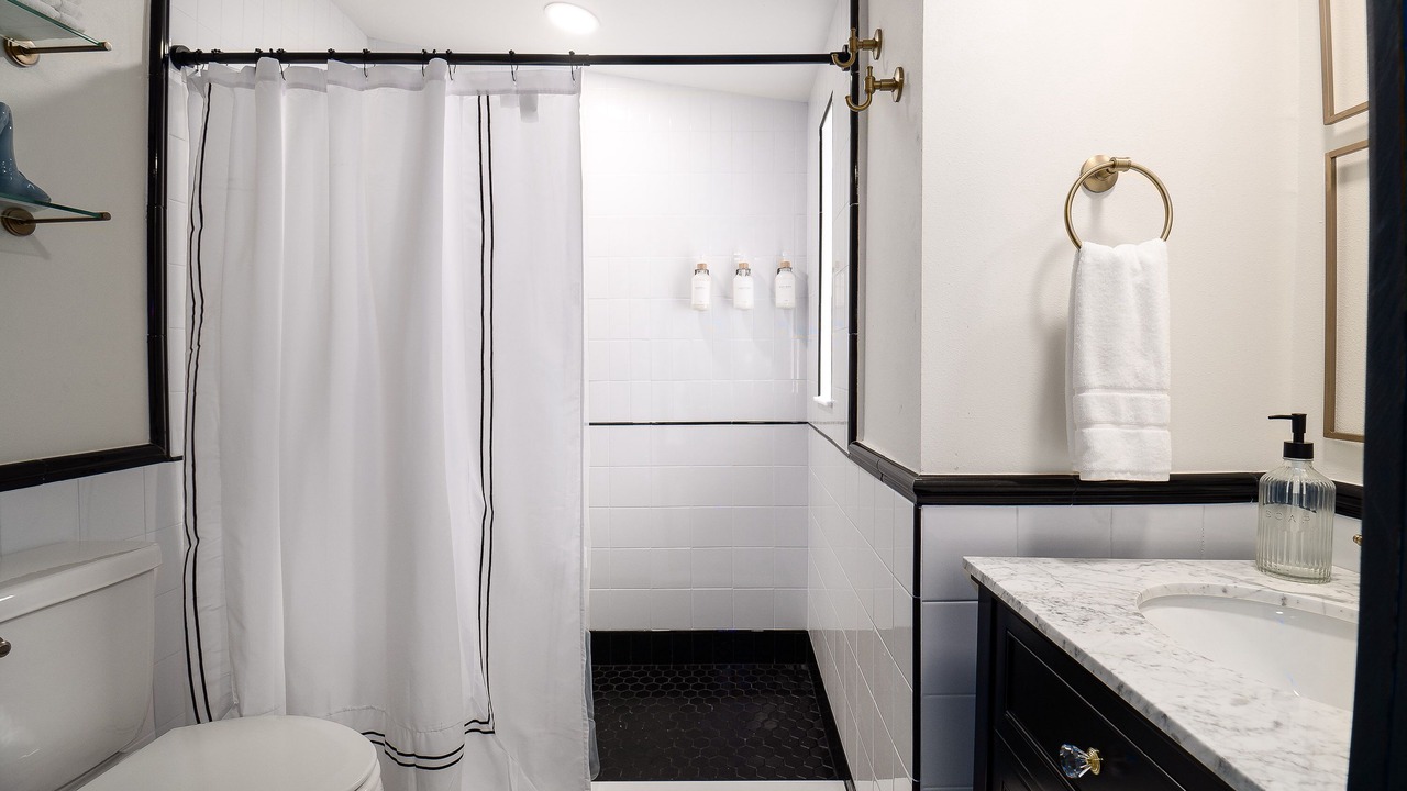 Photo of Bathroom in Dixieland