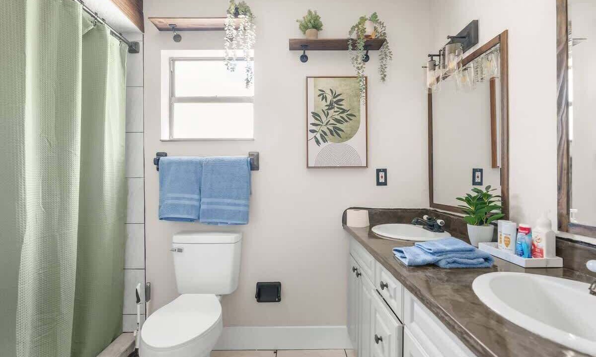 Photo of Bathroom in Hudson