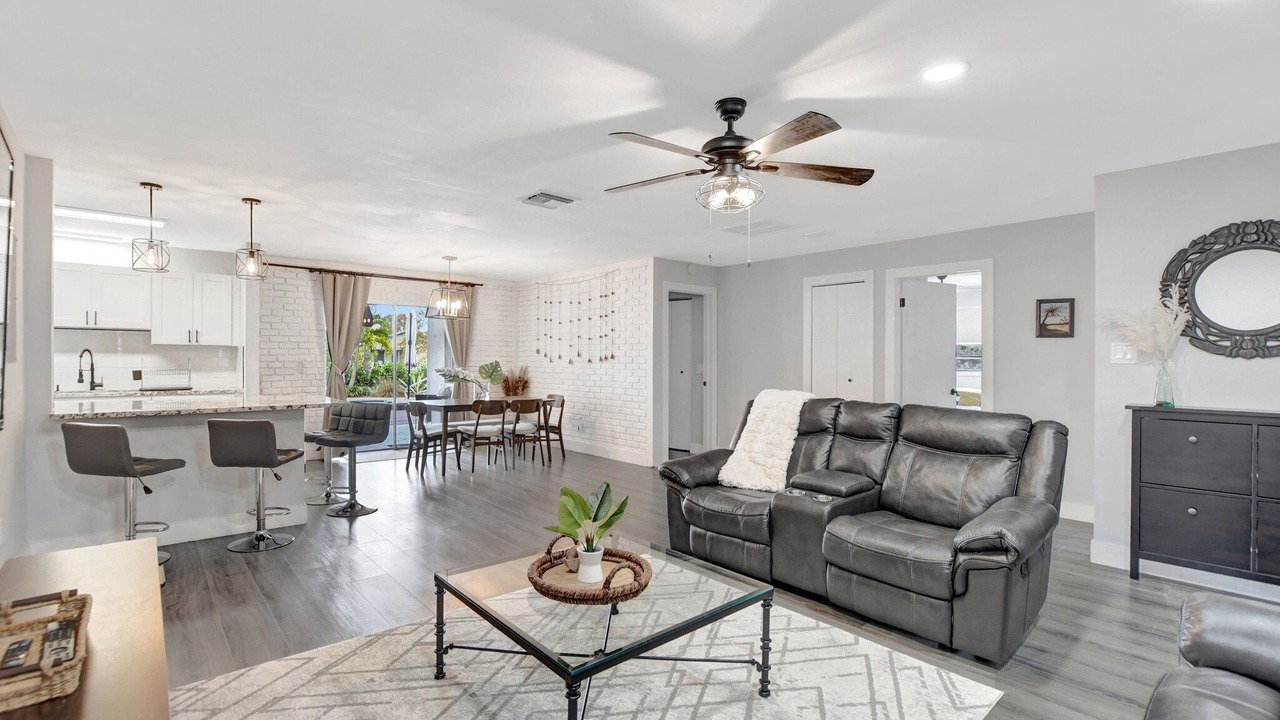 Photo of Livingroom in Sandalfoot Cove