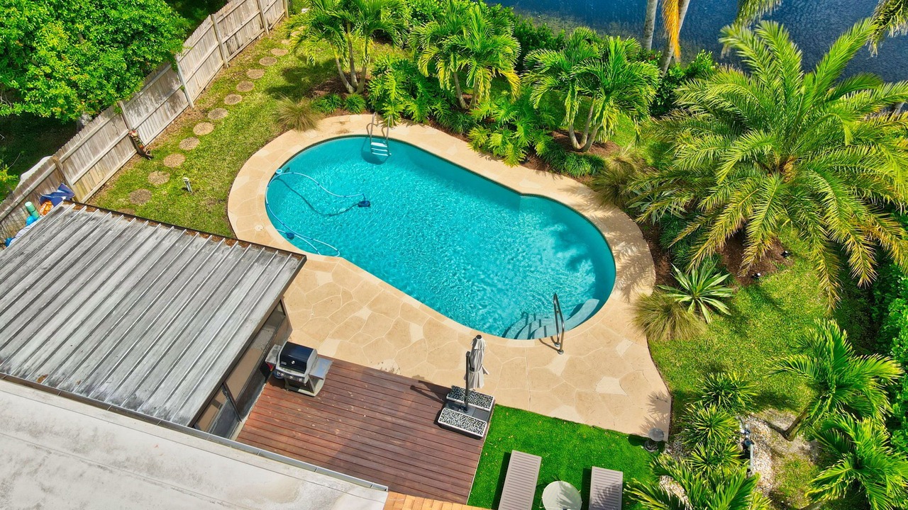 Photo of Outdoor in Sandalfoot Cove